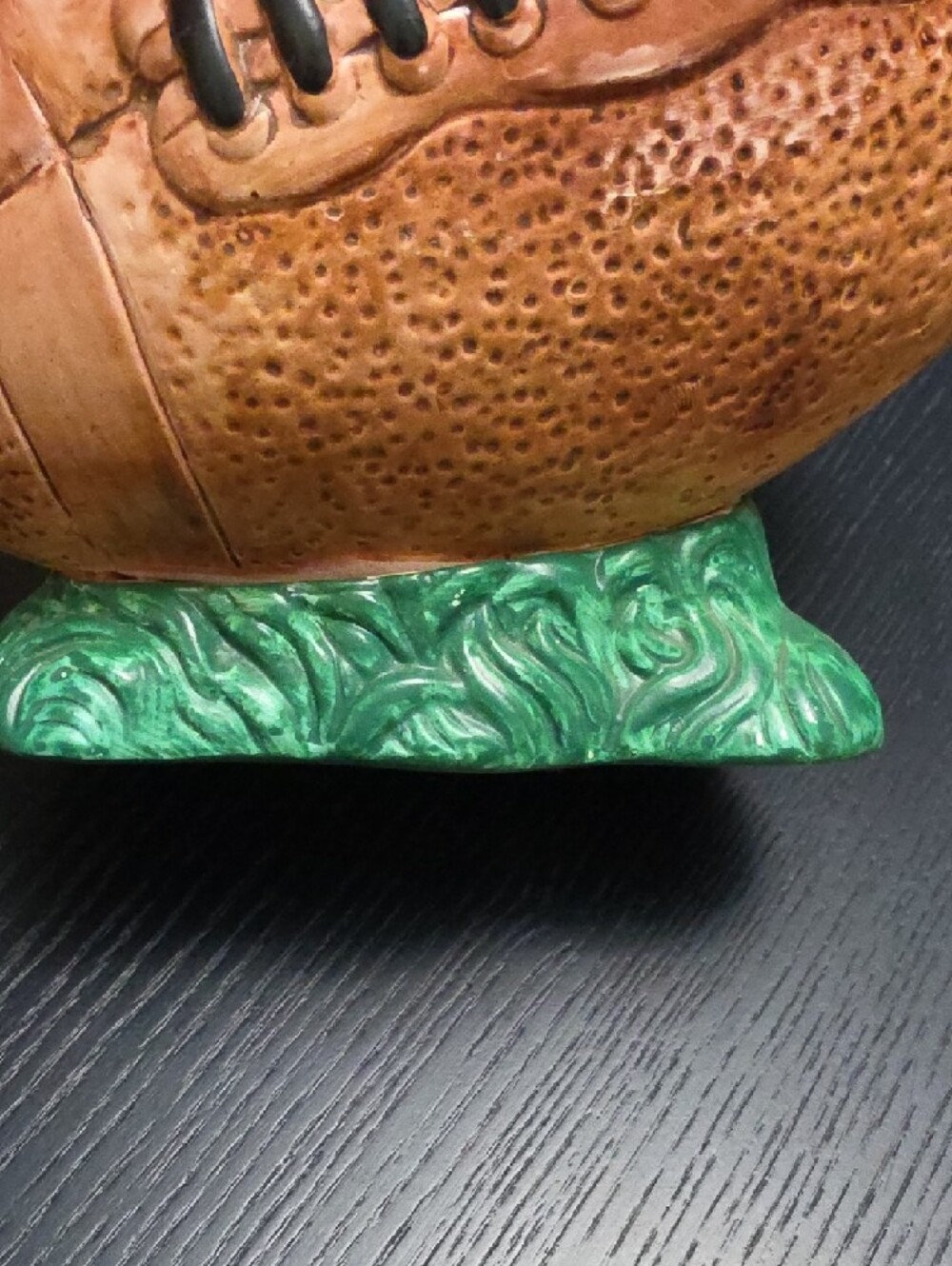 Vintage ceramic football planter - Picture 10 of 11